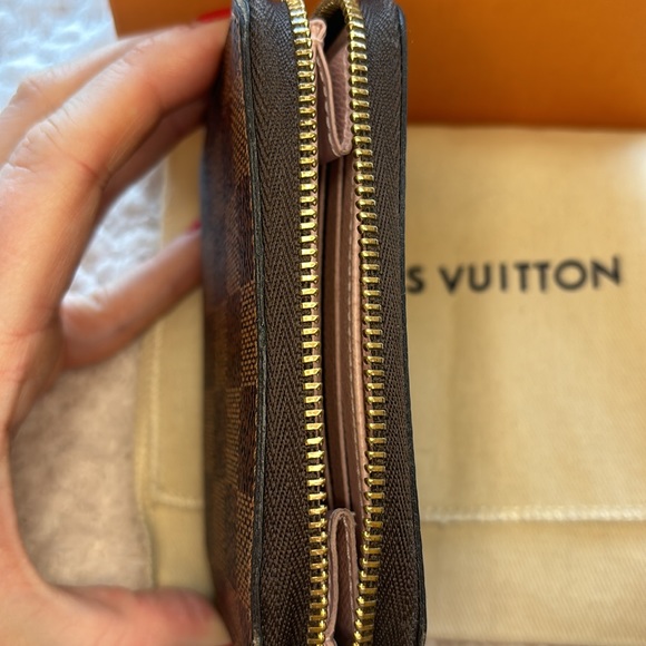 Louis Vuitton Damier Compact Wallet with Pink Interior - Picture 6 of 10